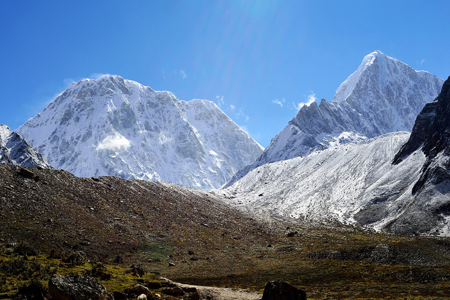 Mt. Jiazi and Mt. Grosvenor from West side