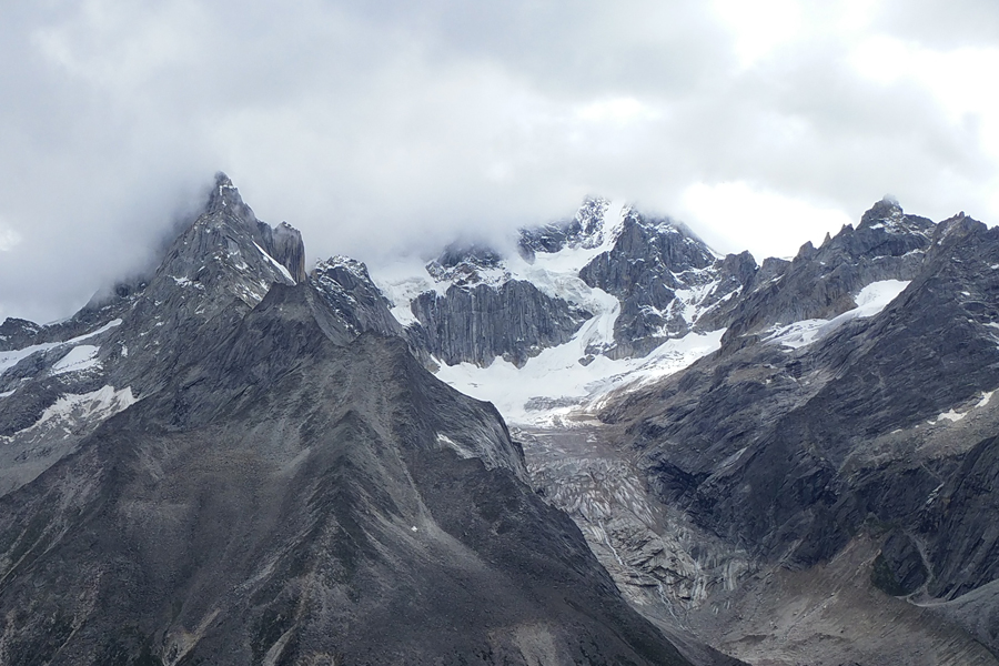 Mt. Xiaqiong and Mt. Xiangba