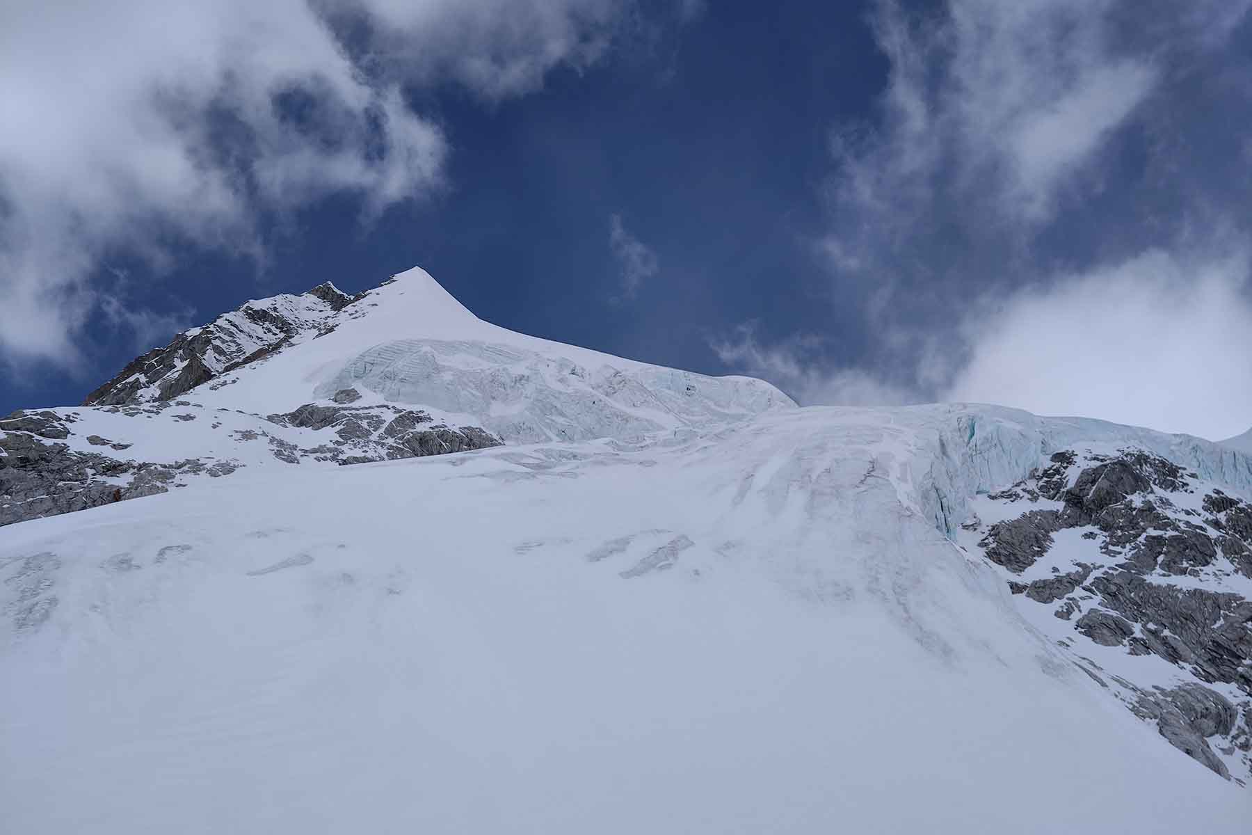 Gonbu Zhasu East Base