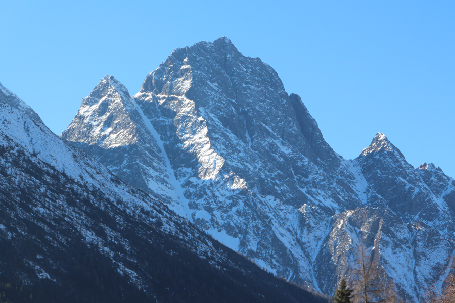 Muerzhai Mountains