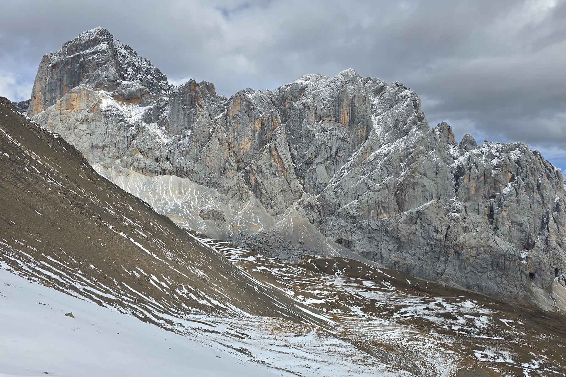 Zhuodala South Big Wall