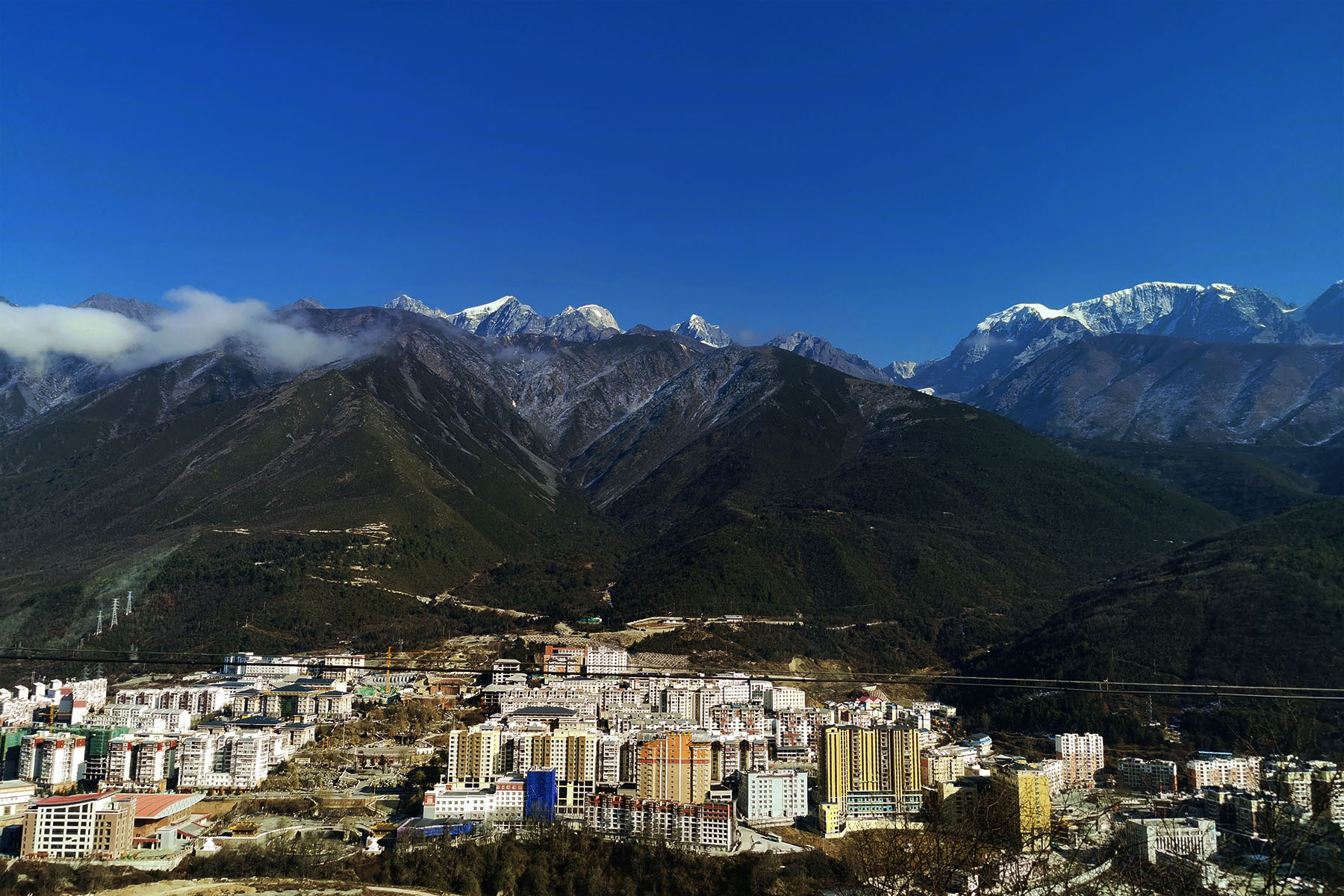 Kangding by the base of Lamoshe